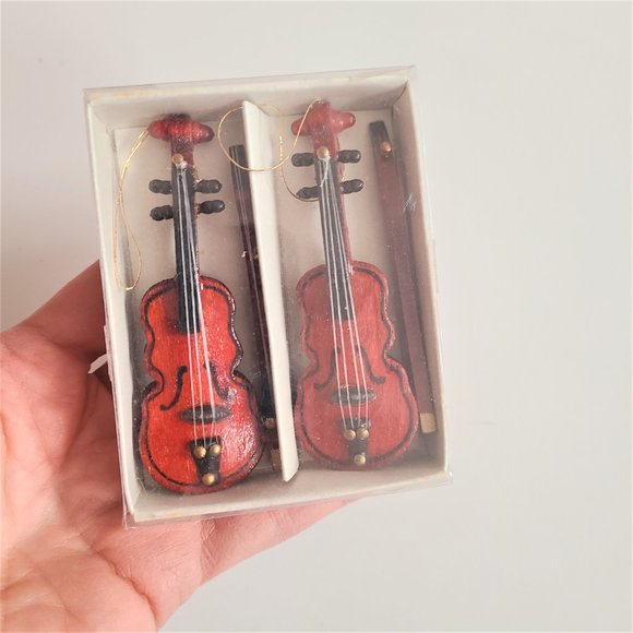 Wooden violins Christmas ornaments. - Picture 5 of 5